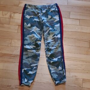 MOTHER Women's Size 25 Camouflage Patterned Fabric
